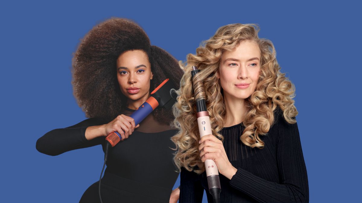 twee vrouwen die een dyson airwrap co-anda2x en een dyson airwrap i.d. gebruike